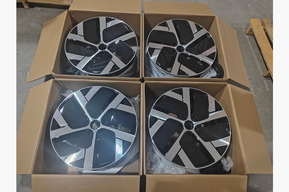 Lucid Air Gesmede OEM velgen R20 V1 (4 stuks) Foto 5