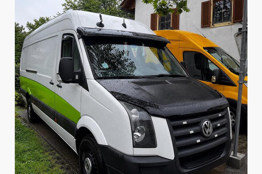 Volkswagen Crafter 2006–2016 Voorruitvisier V-4 (zwart hoogglans, 5 mm) Foto 1