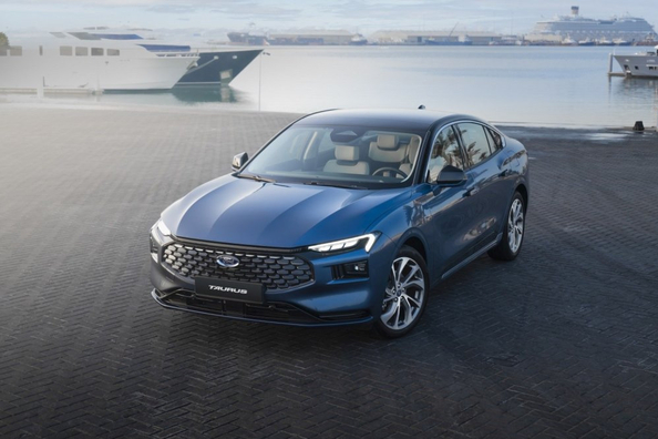 Ford Taurus achtste generatie: review van de comfortabele sedan Foto 1