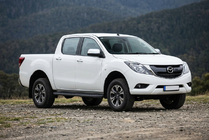 Mazda BT-50 2012– Bosphorus Black side steps (2 st., aluminium) foto 1
