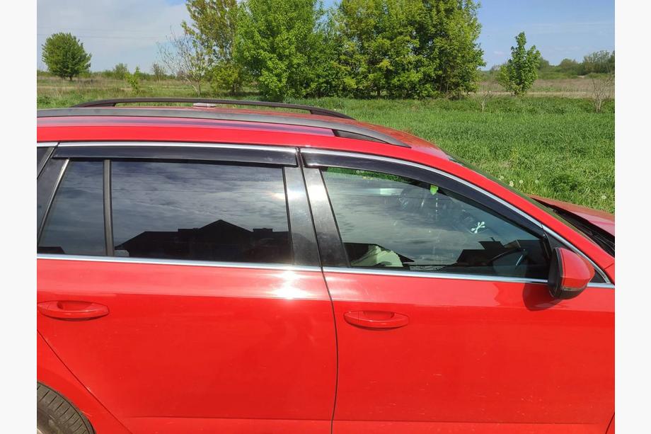 Skoda Octavia IV A8 2020– Windschermen met chromen sierlijst Niken Luxury (SW, 4 stuks) Foto 1