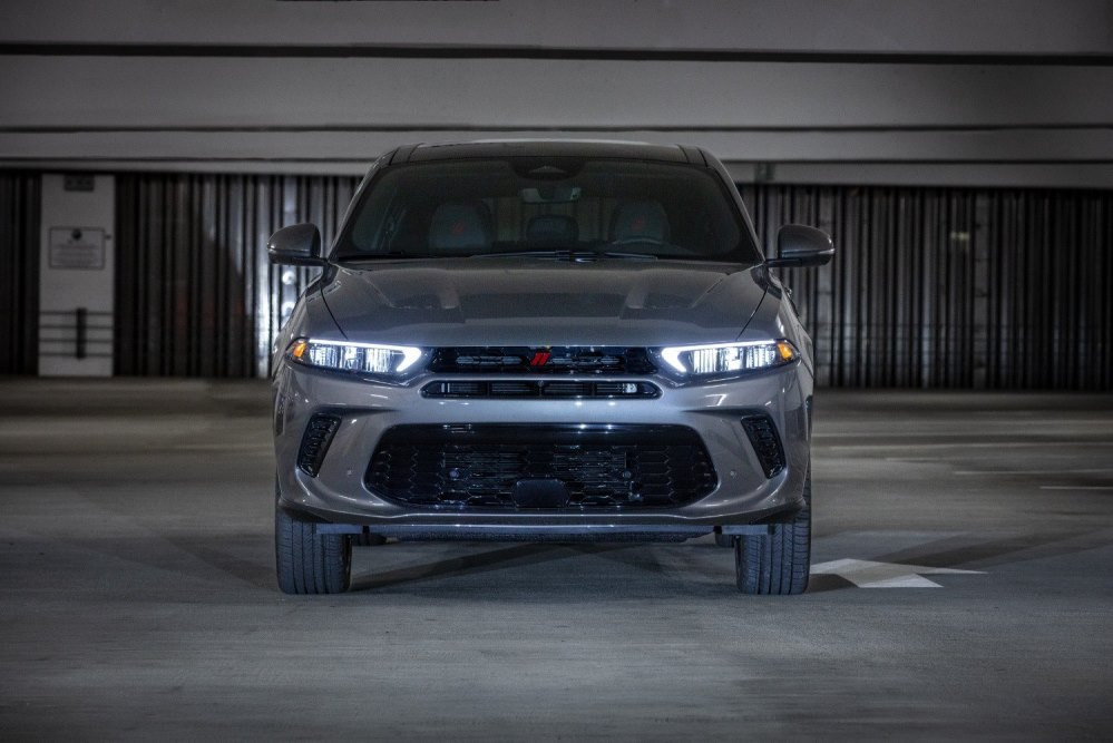 Review Dodge Hornet: specificaties, uitrusting en foto's