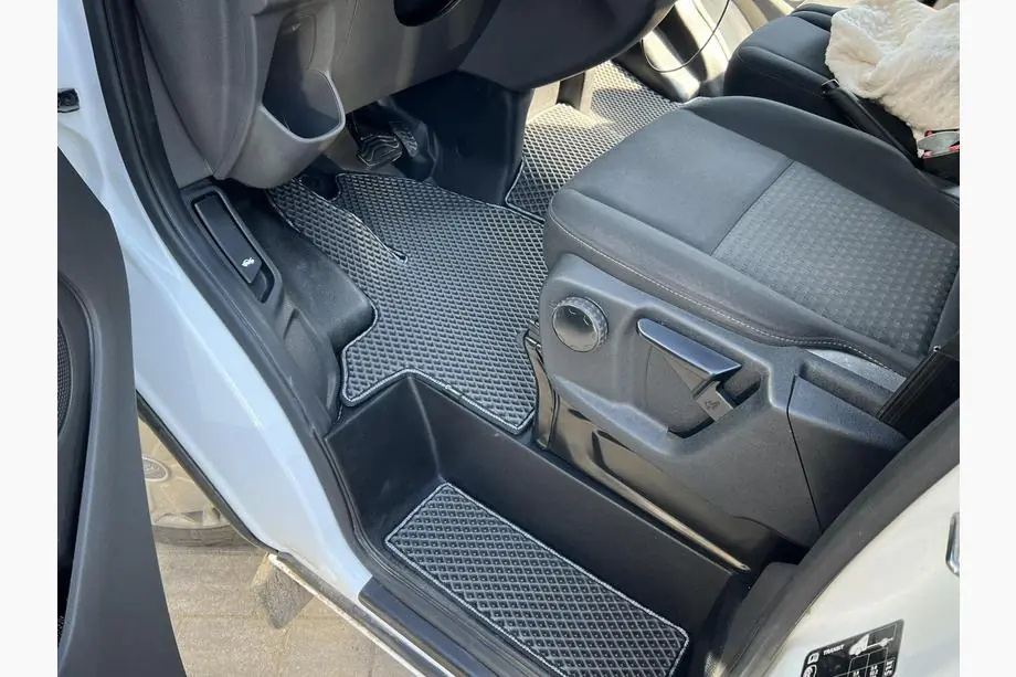 Ford Custom 2013–2022 Polyurethaan instapdrempelmatten (2 st., EVA, grijs) Image