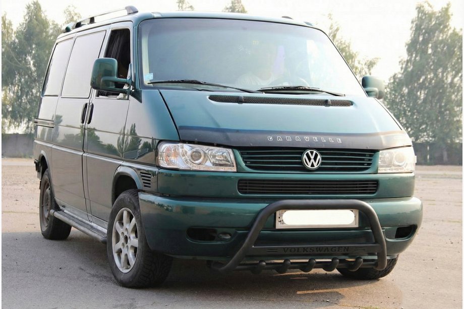 Volkswagen T4 Caravelle/Multivan 1990–2003 Bullbar WT004 Black (RVS) Image