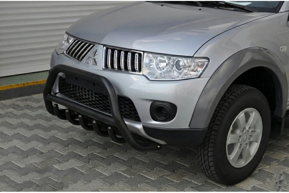 Mitsubishi L200 2006–2015 Bullbar WT003 Black (RVS) Image