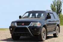 Mitsubishi Pajero Sport 1996–2007 Bullbar WT003 Black (RVS) foto 3
