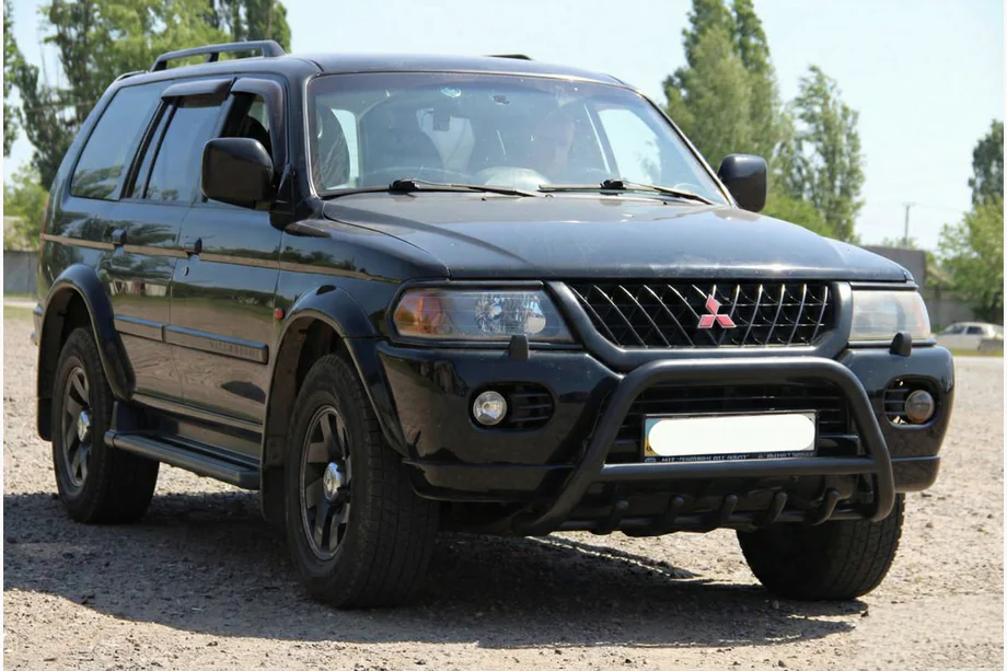 Mitsubishi Pajero Sport 1996–2007 Bullbar WT003 Black (RVS) Image