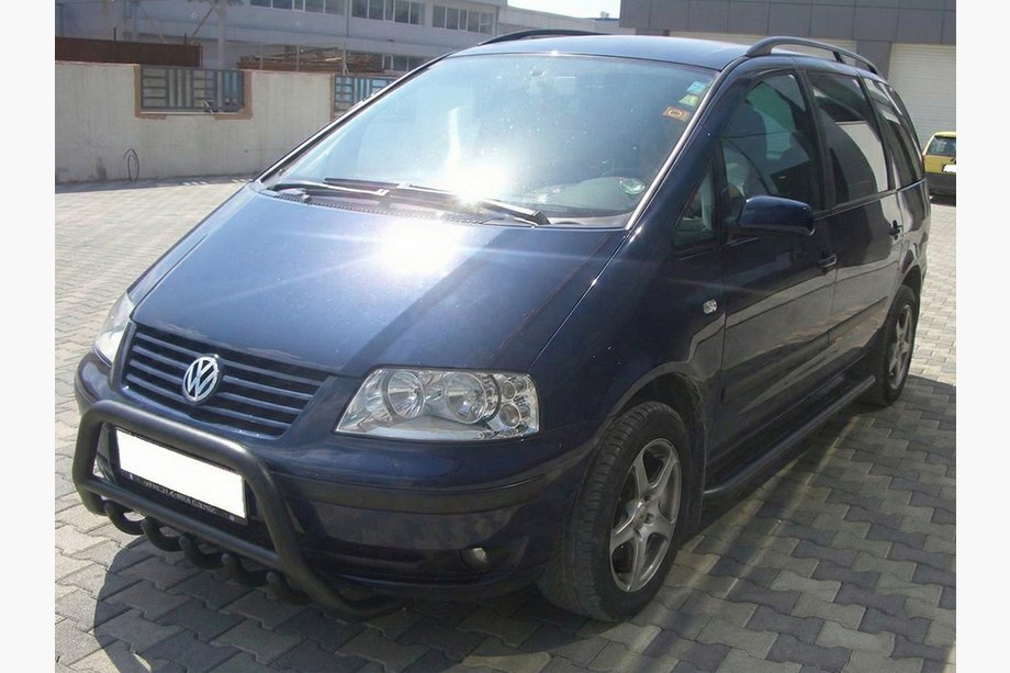 Ford Galaxy 1995–2006 Bullbar WT003 Black (RVS) Image