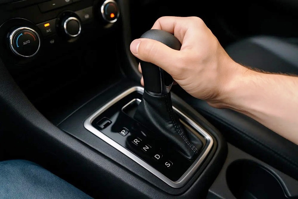 Wat betekenen letters en cijfers op de automaatselector? Alle standen uitgelegd