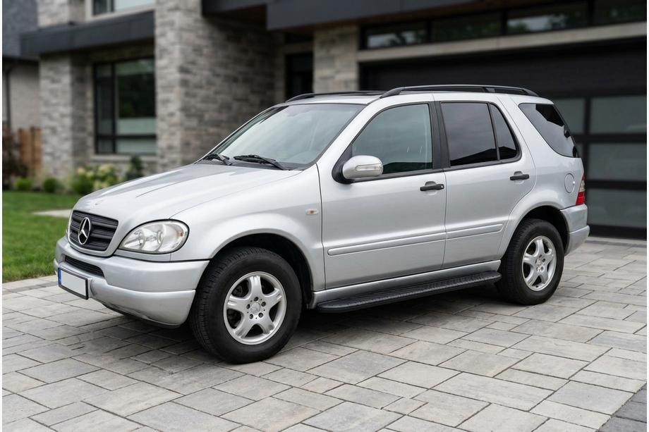 Mercedes ML W163 1997–2005 Bosphorus Black side steps (2 st., aluminium) Image