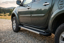 Mitsubishi L200 2006–2015 Zijtreden RedLine V1 (2 stuks, aluminium) foto 1