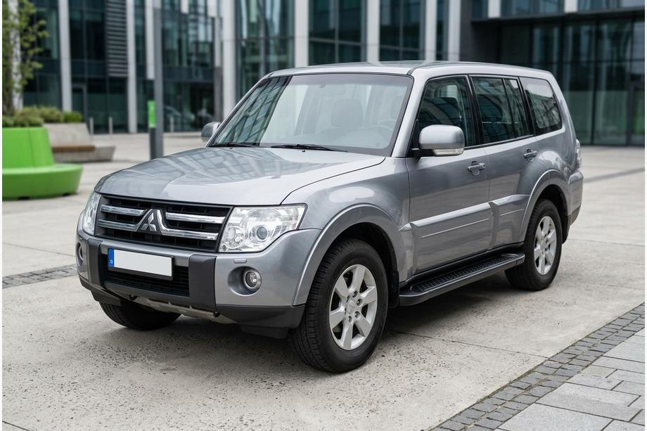 Mitsubishi Pajero Wagon IV 2006–2021 Allmond Black side steps (2 st., aluminium) Image