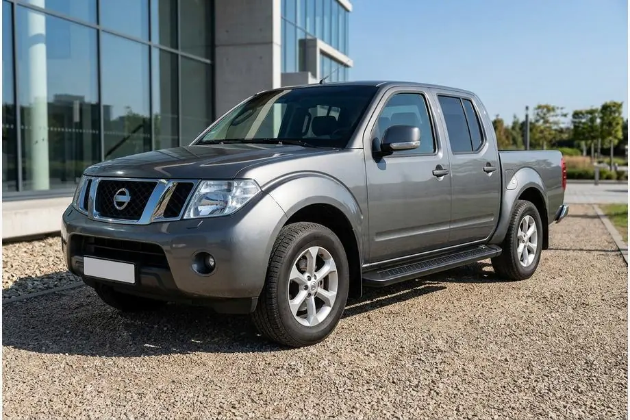 Nissan Navara 2006–2015 Allmond Black side steps (2 st., aluminium) Image