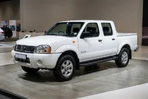 Nissan NP300 1999–2015 Allmond Black side steps (2 st., aluminium) foto 1