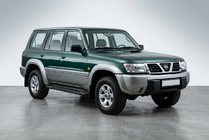 Nissan Patrol Y61 1997–2011 RedLine Black zijsteps (set van 2, aluminium) foto 1
