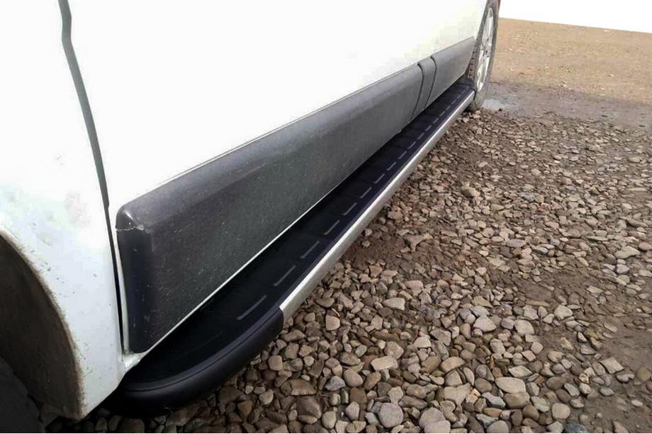 Opel Vivaro 2001–2015 Duru side steps (2 stuks, aluminium) Image