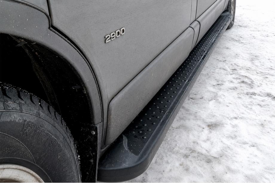 Renault Trafic 2001–2015 Allmond Black side steps (2 st., aluminium) Image
