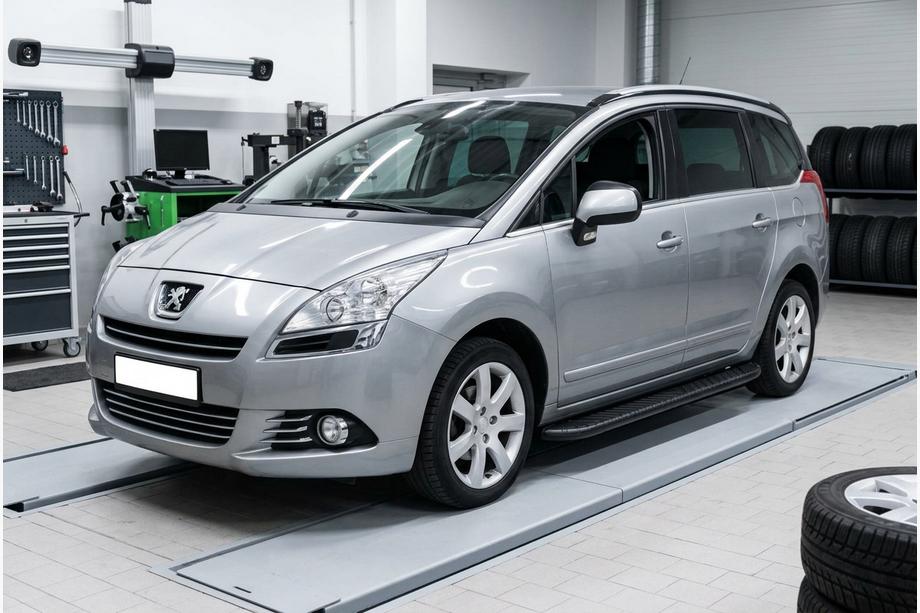 Peugeot 5008 2009–2016 Bosphorus Black side steps (2 st., aluminium) Image