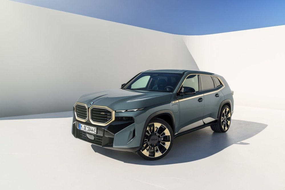 Review van de high-performance BMW XM M 50e Plug-in Hybrid