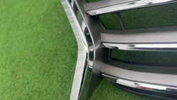 Lexus LX570/450d 2008–2022 Afgeprijsde OEM-radiateurgrille (2012-2015) foto 4
