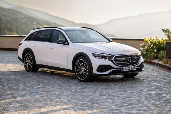 Review Mercedes-Benz E-Class All-Terrain 2024 (S214): stationwagen voor dynamiek en comfort Foto 1