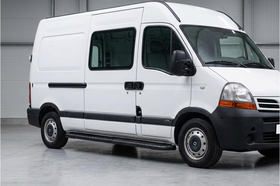 Renault Master 1998–2010 Bosphorus Black side steps (2 stuks, aluminium) Image
