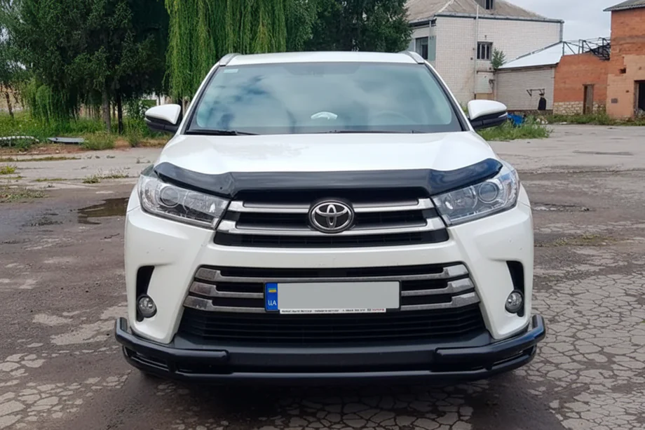Toyota Highlander 2013–2019 Bullbar ST-Special Black (RVS) Image