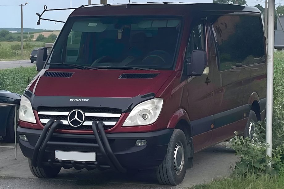 Mercedes Sprinter W906 2006–2018 Bullbar F1-01M Black (2006-2013, roestvrij staal) Image