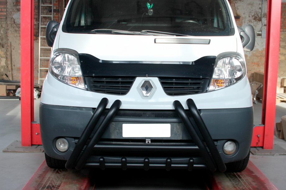 Nissan Primastar 2002–2014 Bullbar F1-01 Black (RVS) Image