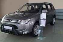 Mitsubishi Outlander 2012–2021 Bullbar WT002 Black (RVS) foto 3