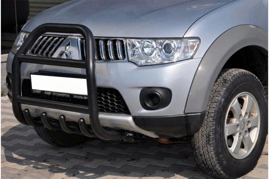 Mitsubishi Pajero Sport 2008–2015 Bullbar voorzijde QT007 Black (RVS) Image