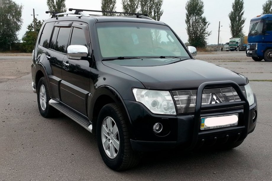 Mitsubishi Pajero Wagon III 1999–2006 Bullbar QT007 Black (roestvrij staal) Foto 1