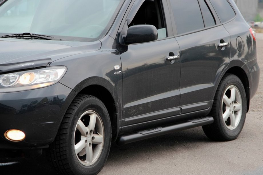 Hyundai Santa Fe 2 2006–2012 Zijbuizen B3 Black (2 st., RVS) Image
