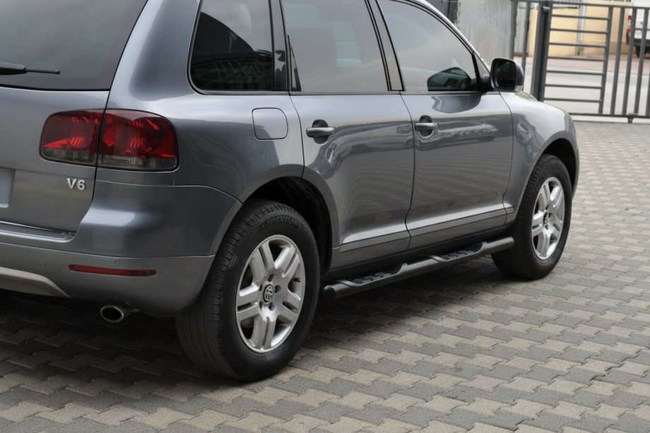 Volkswagen Touareg 2002–2010 Sidebars Black (2 st., RVS) Image