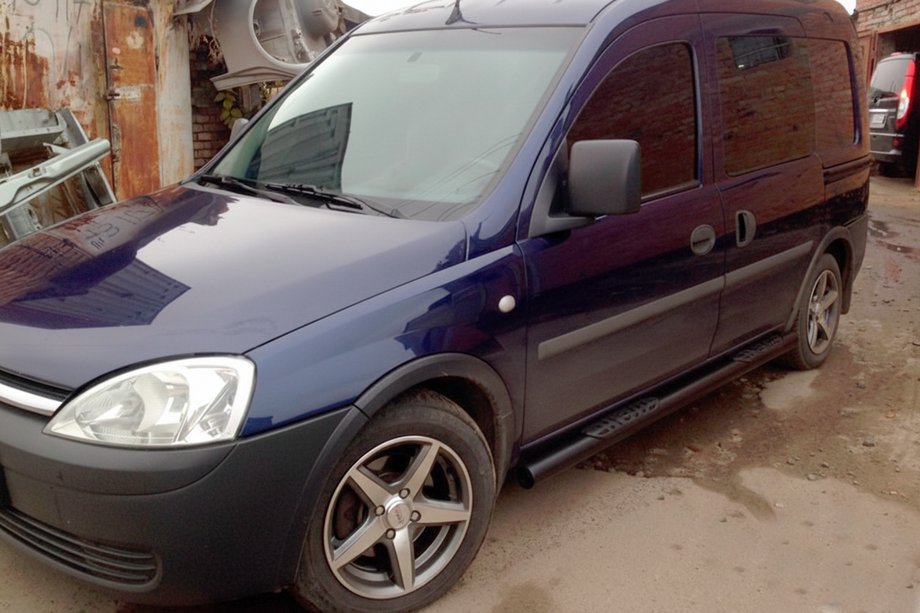 Opel Combo 2002–2012 Sidebars Black (2 st., RVS) Image
