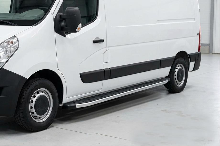 Opel Movano 2010–2021 Fullmond side steps (2 stuks, aluminium) Image