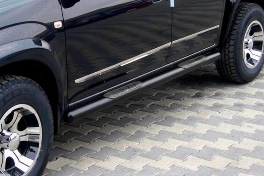 Kia Carens 1999–2012 Sidebars Black (RVS) Image