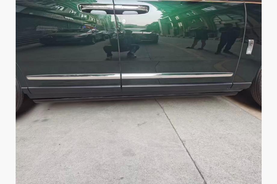 Rolls-Royce Cullinan 2018– OEM side steps (set van 2) Image