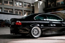BMW 3 Serie E46 1998–2006 CSL-Style V3 spoiler (voor SD, hoogglans zwart) foto 7