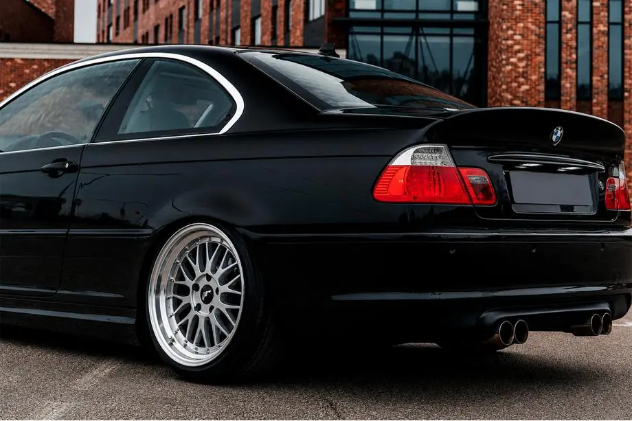 BMW 3 Serie E46 1998–2006 CSL-Style V3 spoiler (voor SD, hoogglans zwart) Image