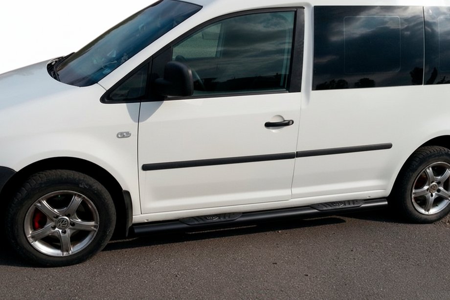 Volkswagen Caddy 2004–2010 Sidebars BB001 Black (2 stuks, RVS) Ø60, standaard basis Foto 5