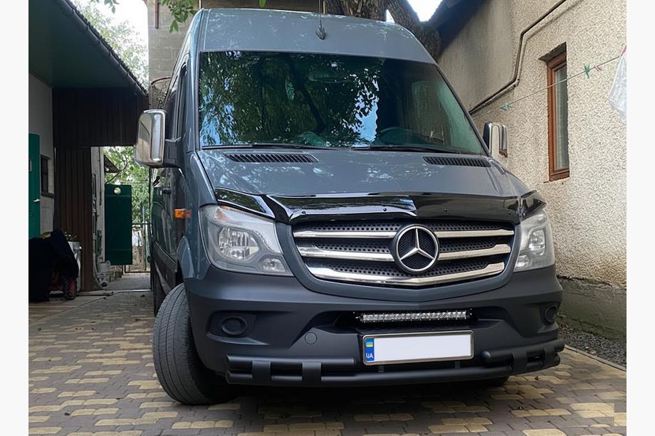 Mercedes Sprinter W906 2006–2018 Voorste onderste beschermbeugel Shark Black (RVS) 2006-2013 Foto 2