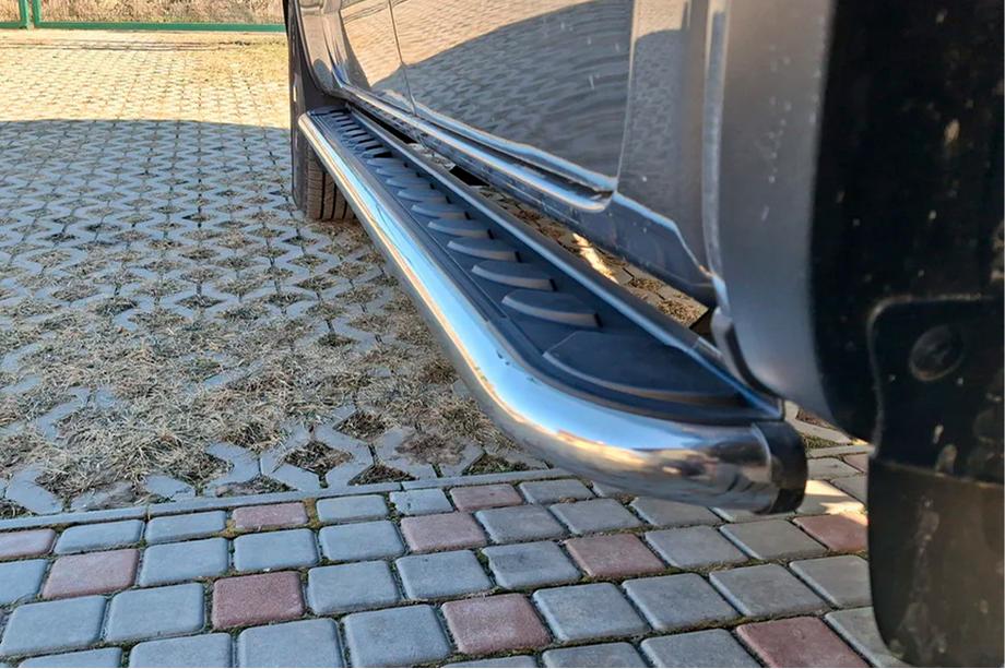 Volkswagen Amarok 2010–2022 Maydos V1 zijtreden (set 2 stuks, aluminium + RVS) Image