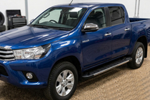 Toyota Hilux 2015– Zijtreden RedLine V1 (2 stuks, aluminium) foto 1