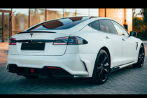 Tesla Model S 2012– LRT-Design Carbon bodykit foto 10