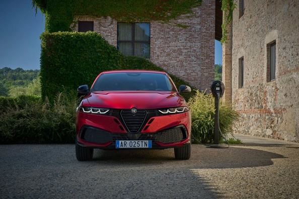 Review Alfa Romeo Tonale 2025: Italiaans design in compacte crossover