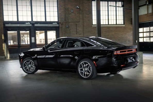 Vierdeurs Dodge Charger VIII: review van een moderne muscle car