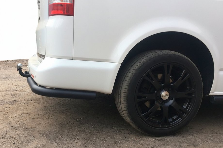 Volkswagen T5 Caravelle 2004–2010 Achterhoekstukken AK003 Black (2 st., roestvrij staal) Foto 2