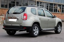 Dacia Duster 2008–2018 Achterbumperbeugel recht Black (RVS) foto 3