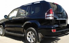 Toyota Land Cruiser Prado 120 2002–2009 Achterhoekstukken AK003 Black (2 st., roestvrij staal) foto 1